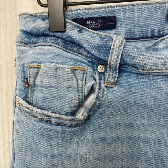 🌈5/$25 BUNDLE! Vigoss Colle Skinny midrise light wash jeans *flawed* - Picture 7 of 7